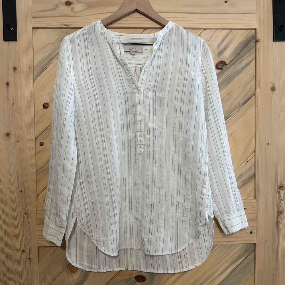 Med LOFT Blouse with pin stripes